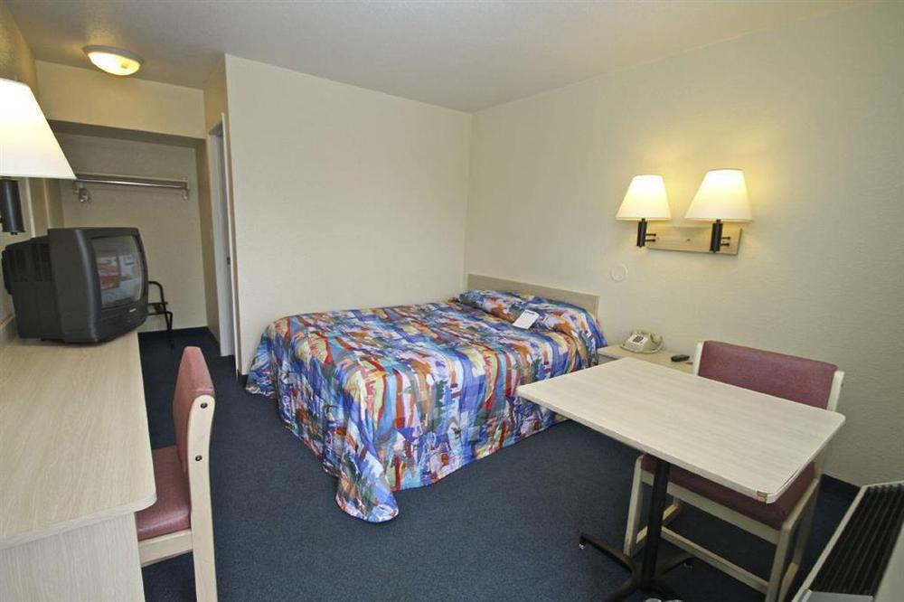 Motel 6-Everett, WA - North Rom bilde